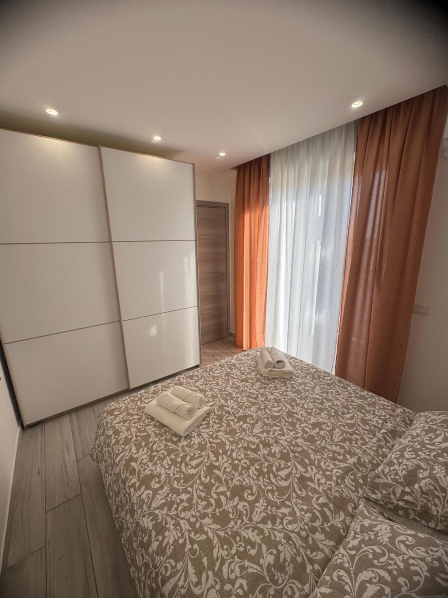 Albahouse Apartment Катания Екстериор снимка